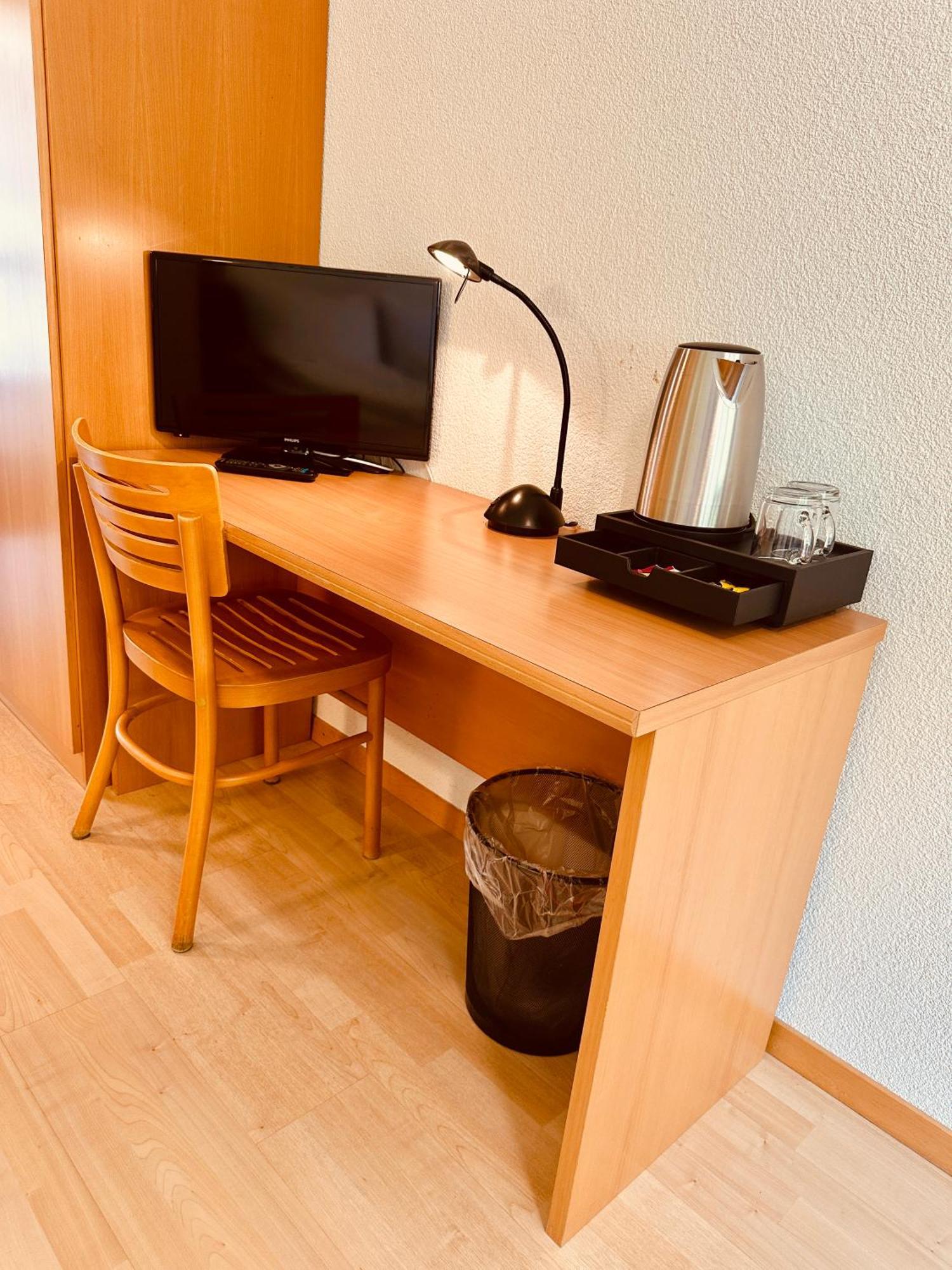 Hotel Rebstock ميرنغن المظهر الخارجي الصورة